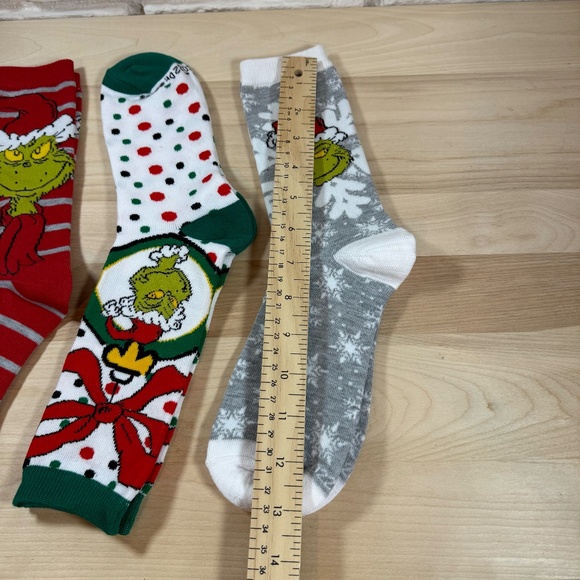 GRINCH Holiday Socks Pk/3 NWOT - Picture 7 of 7